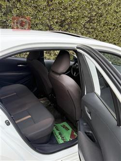 تۆیۆتا کۆرۆلا